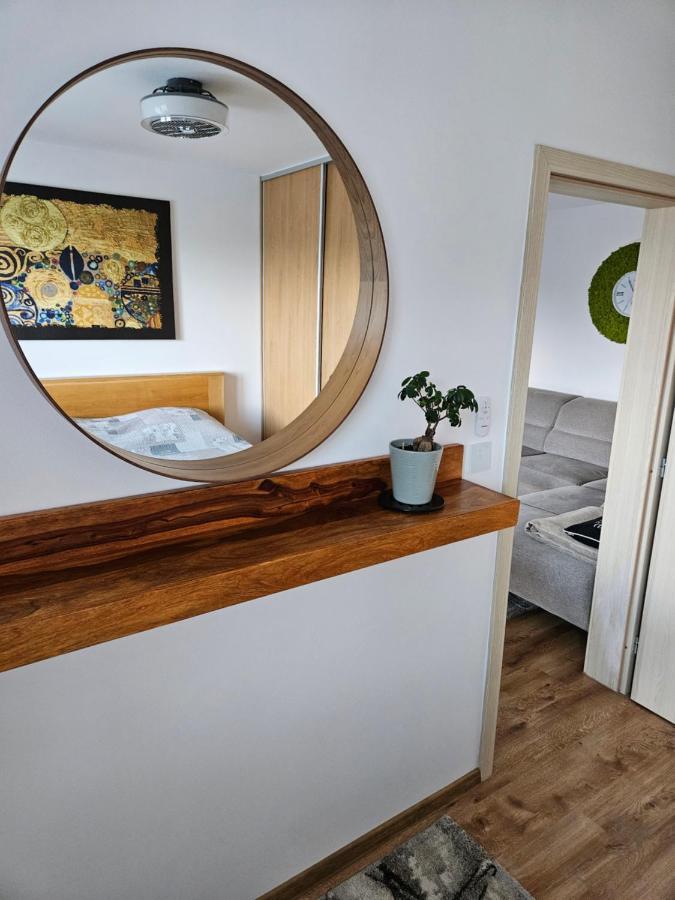 Apartman U Petra บันสกา ชีอาว์นีซา ภายนอก รูปภาพ