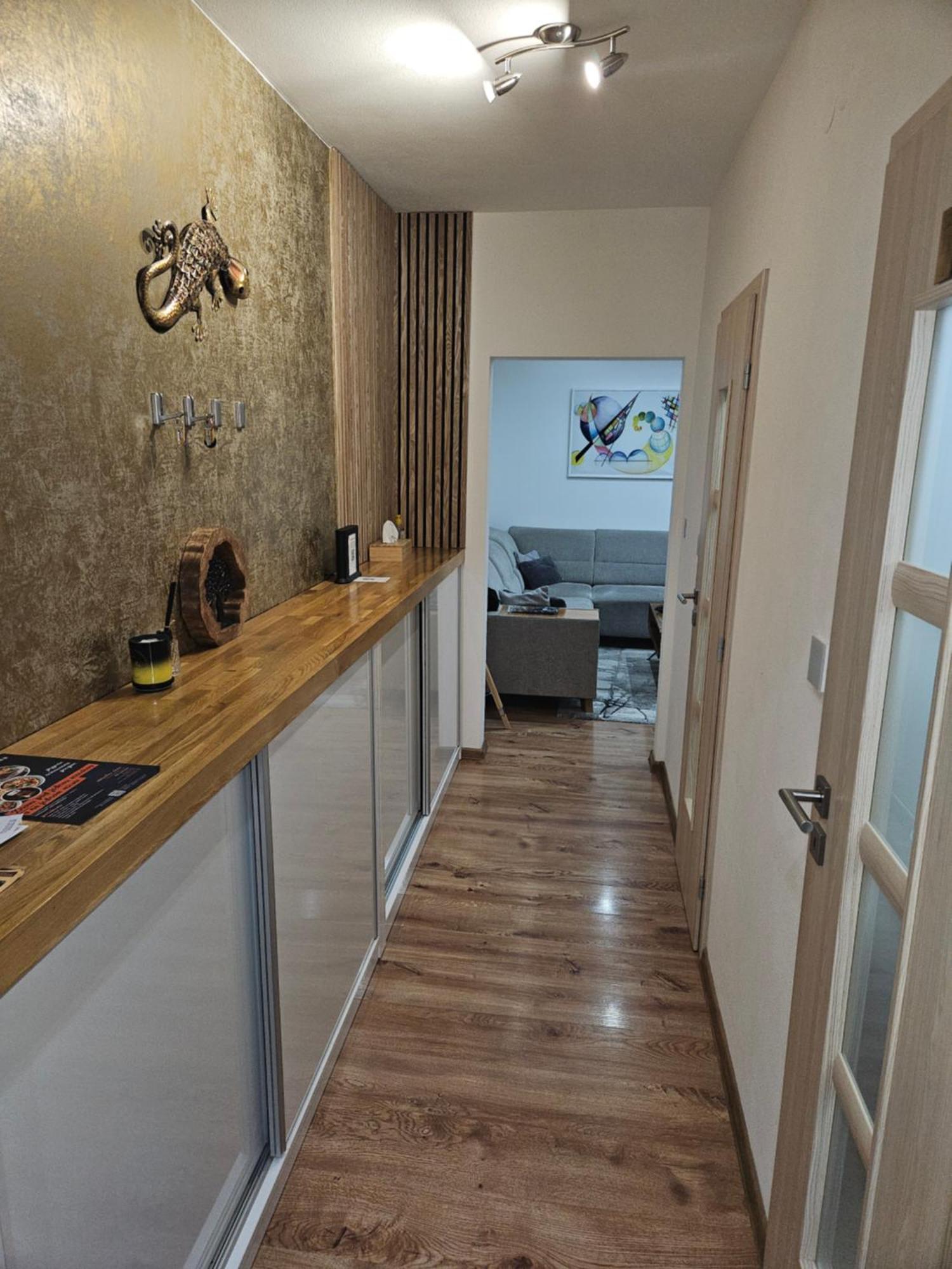 Apartman U Petra บันสกา ชีอาว์นีซา ภายนอก รูปภาพ